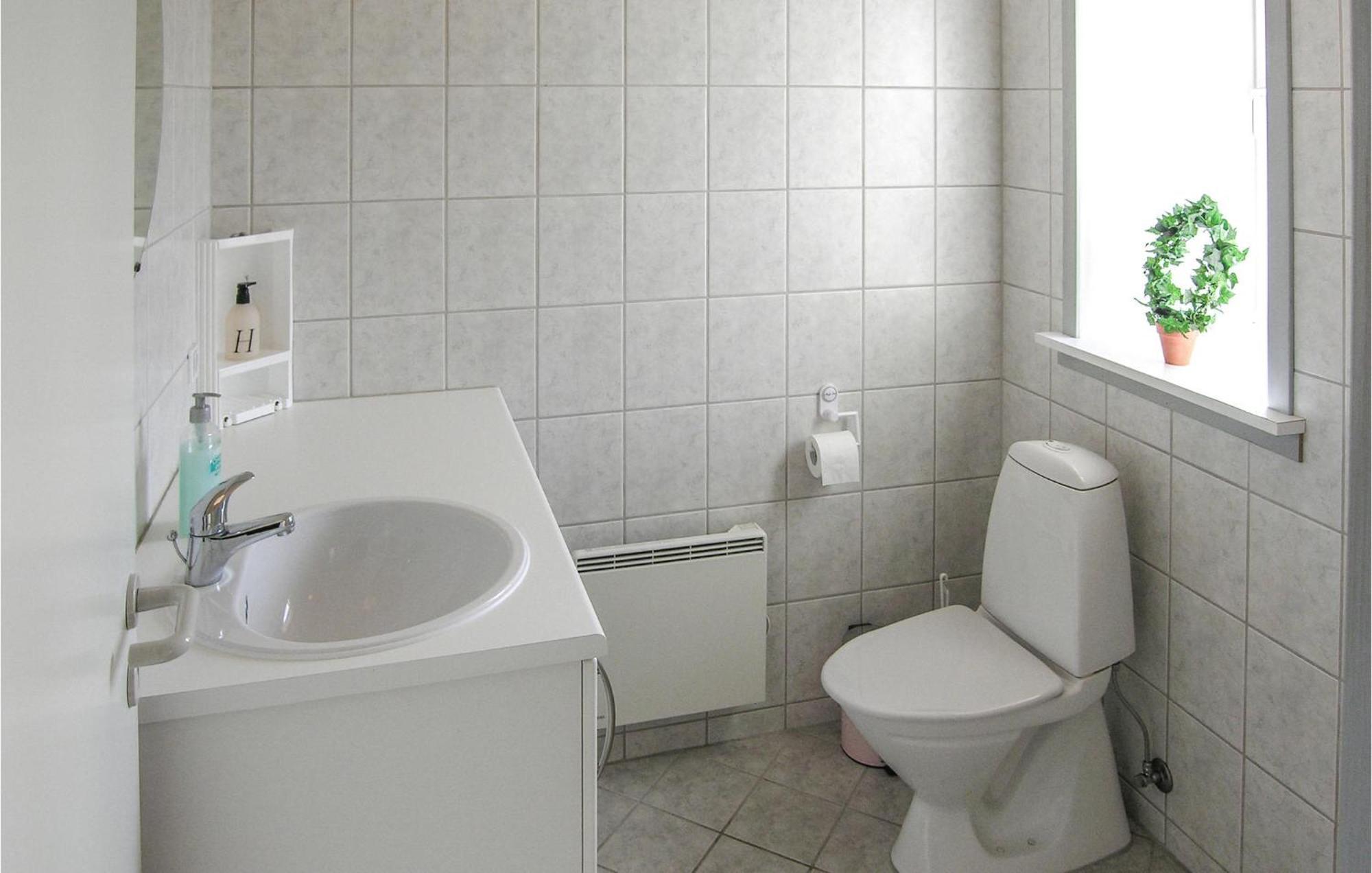 2 Bedroom Gorgeous Home In Hvide Sande Havrvig Exteriör bild